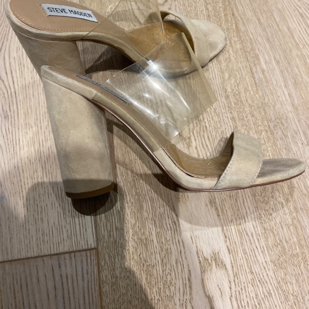 High heels - Picture 2 of 4
